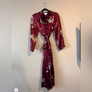 Jones New York XS/S Nightgown and Robe Set